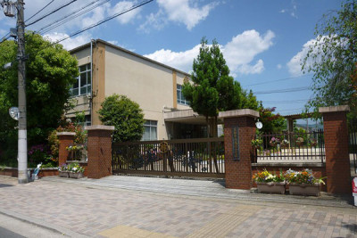 鳳徳小学校