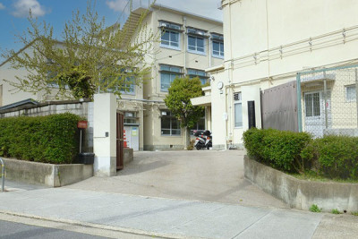 金閣小学校